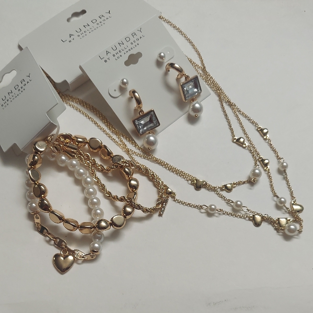 Laundry By Shelli Segal Gold  Pearl Bracelet Set with  Necklace And Earrings Set